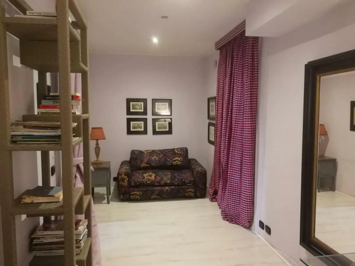 Bed and Breakfast Gatto Bianco Casa Dei Venti Бари Италия